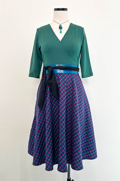 Thistleberry Dress w/ Pockets MEDIUM