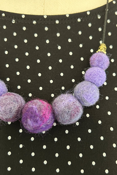 Wool Necklace in Hyacinth