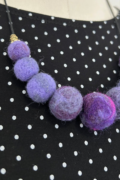 Wool Necklace in Hyacinth