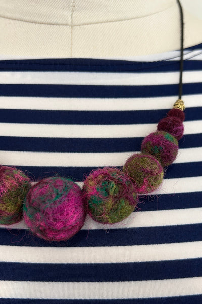 Wool Necklace in Purple Deadnettle