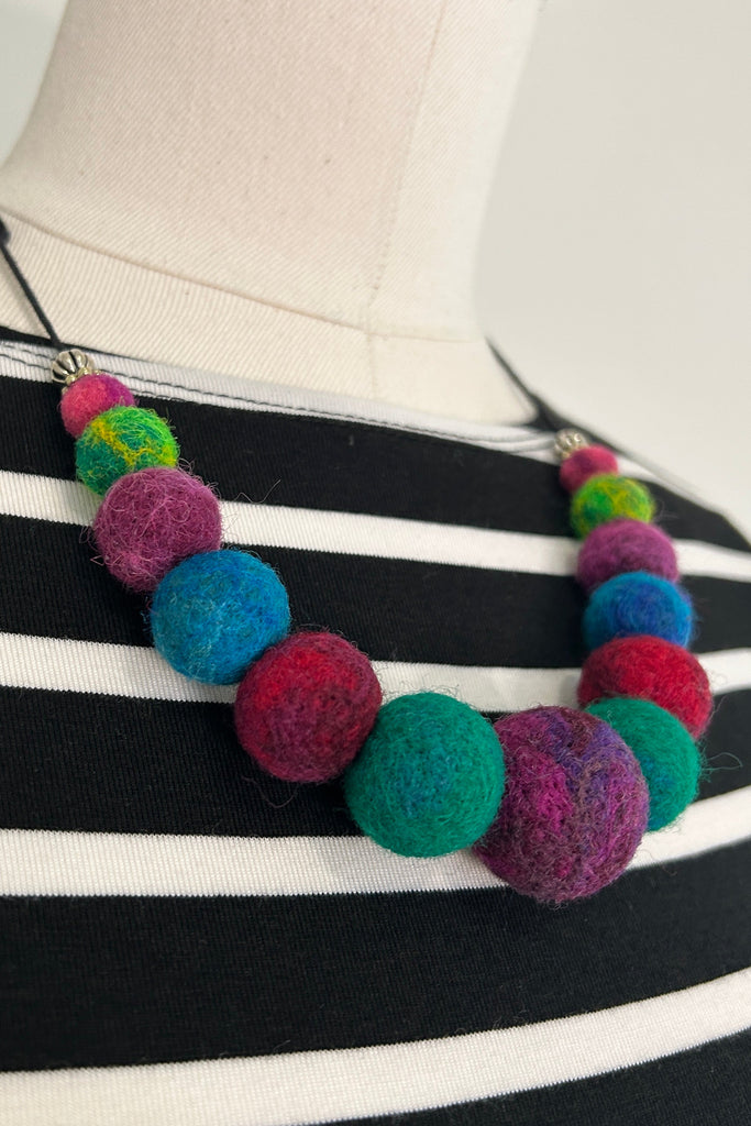 Wool Necklace in Prismatic