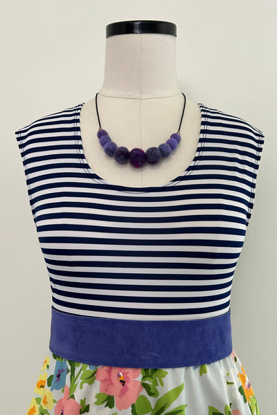 Wool Necklace in Hyacinth