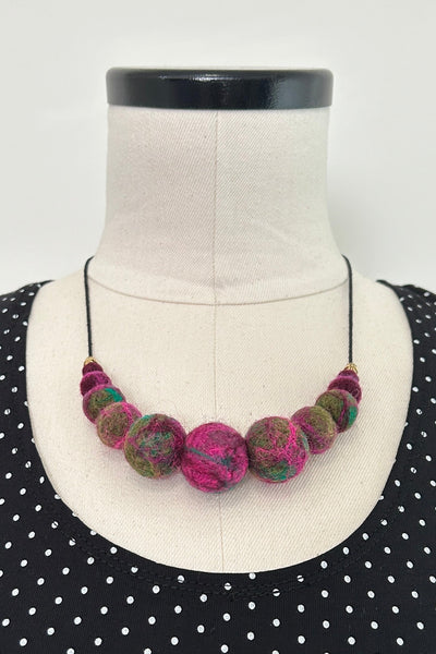 Wool Necklace in Purple Deadnettle
