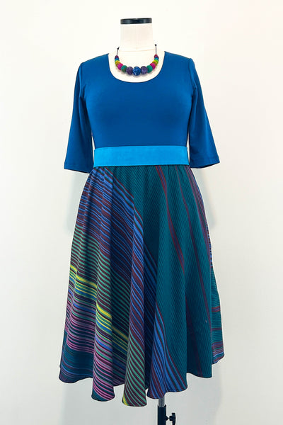 Prismatique Dress w/ Pockets LARGE