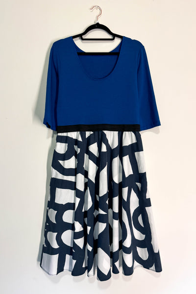 Navigate Dress w/ Pockets LARGE