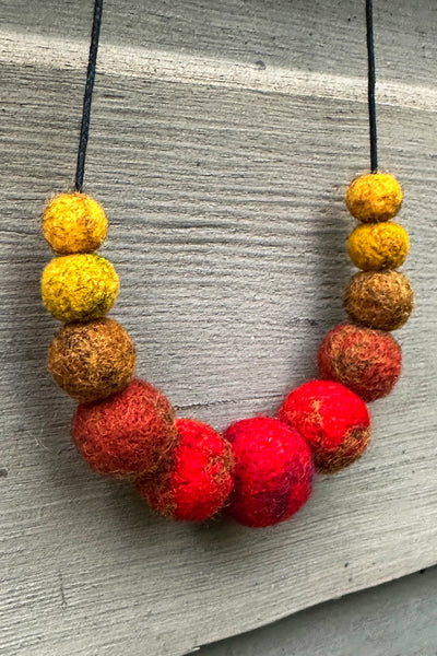 Wool Necklace in Hibiscus