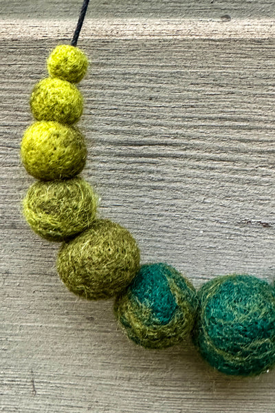 Wool Necklace in Kelp