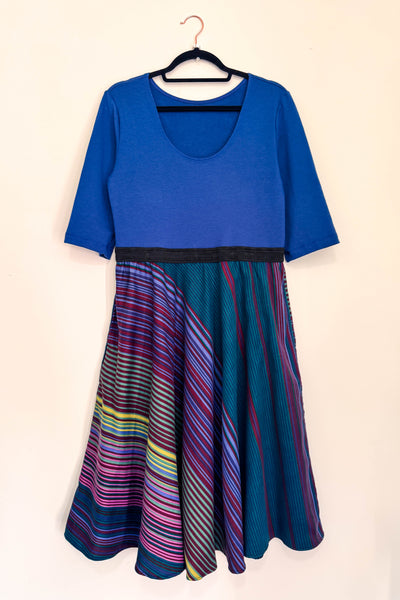Prismatique Dress w/ Pockets LARGE