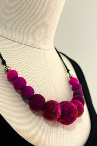 Wool Necklace in Boho Rose