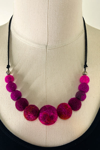 Wool Necklace in Boho Rose