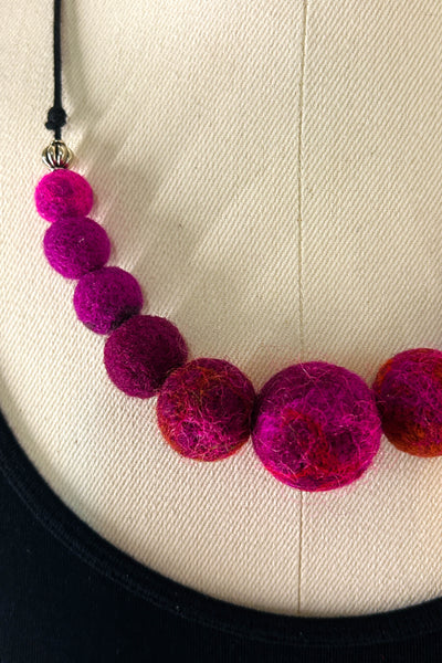 Wool Necklace in Boho Rose