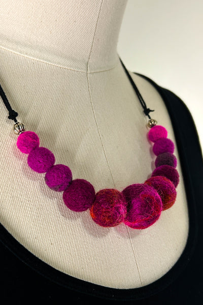 Wool Necklace in Boho Rose