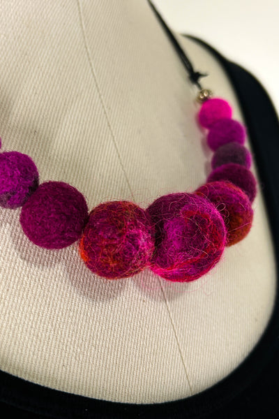 Wool Necklace in Boho Rose