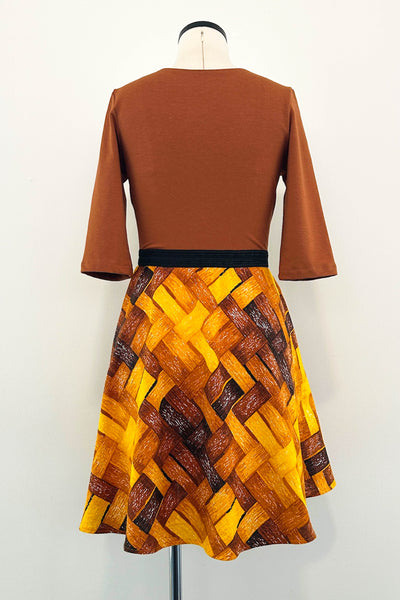 Golden Lattice Dress w/ Pockets MEDIUM