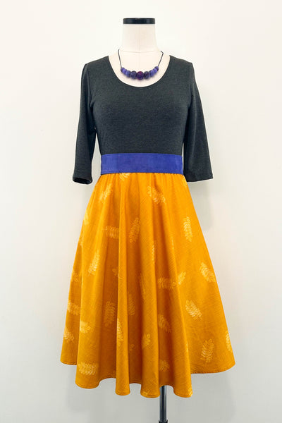 Gold Leaf Dress w/ Pockets MEDIUM