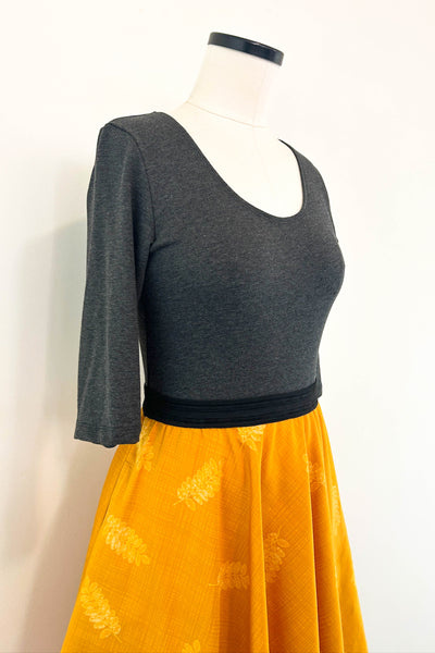 Gold Leaf Dress w/ Pockets MEDIUM