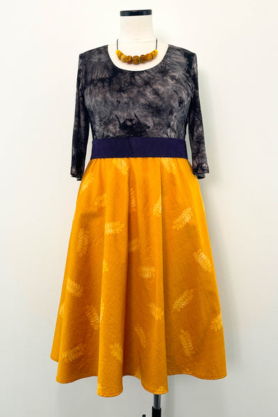 Gold Leaf Dress w/ Pockets XL