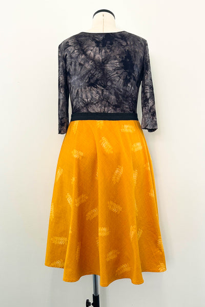 Gold Leaf Dress w/ Pockets XL
