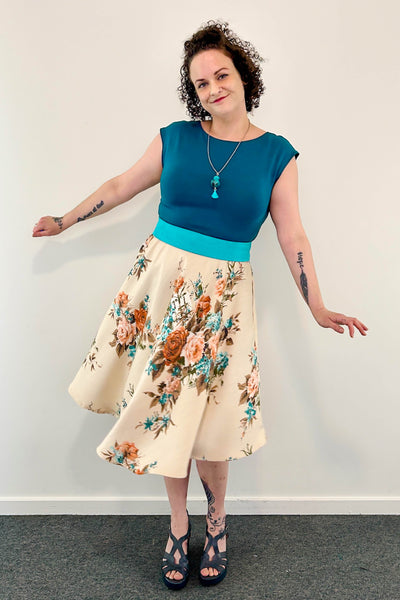 Rosebud Dress w/ Pockets MEDIUM