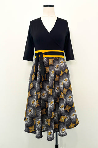 Solar Power Dress w/ Pockets MEDIUM