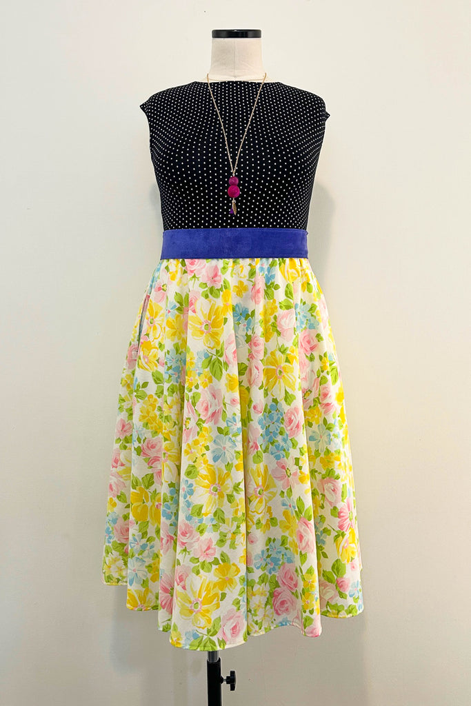 Petal Confetti Dress w/ Pockets LARGE