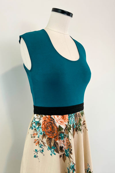 Rosebud Dress w/ Pockets MEDIUM
