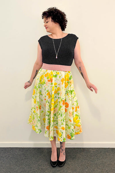 Buttercup Meadow Dress w/ Pockets MEDIUM