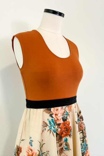 Rosebud Dress w/ Pockets SMALL