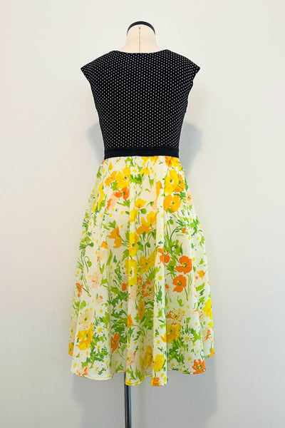 Buttercup Meadow Dress w/ Pockets MEDIUM
