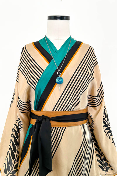 Short Kimono Robe Upcycled ~ Arnemetia