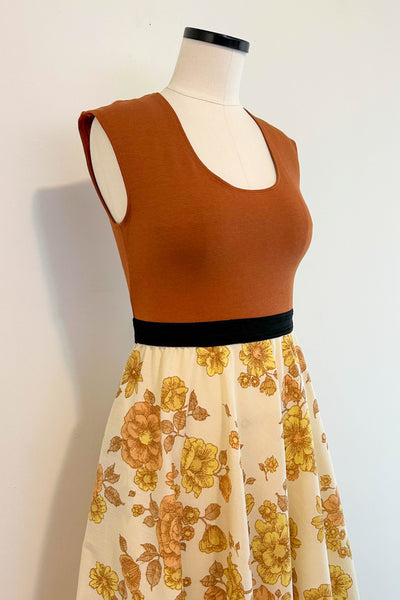 Honey Blossom Dress w/ Pockets MEDIUM