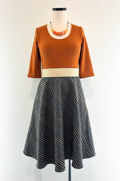 Highland Hearth Dress w/ Pockets MEDIUM