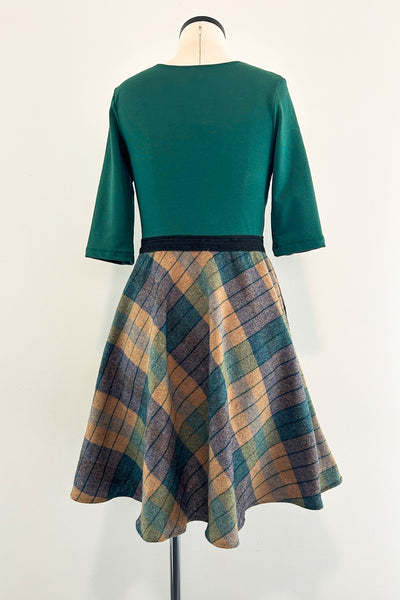 Golden Loch Dress w/ Pockets SMALL