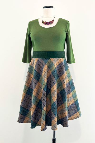 Golden Loch Dress w/ Pockets XL