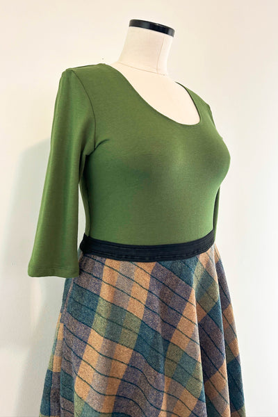 Golden Loch Dress w/ Pockets XL