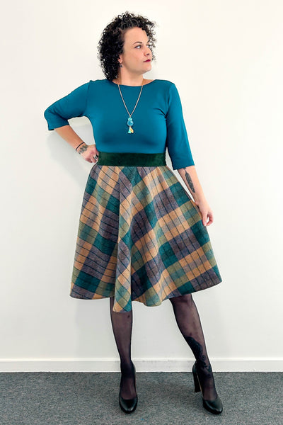 Golden Loch Dress w/ Pockets MEDIUM