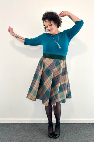 Golden Loch Dress w/ Pockets MEDIUM