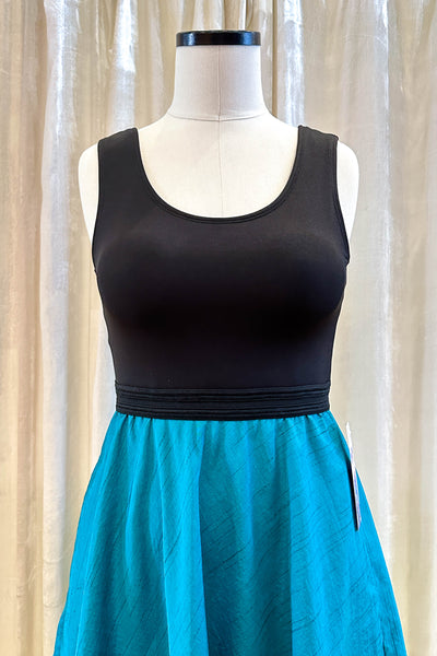 Utah Dress w/ Pockets SMALL