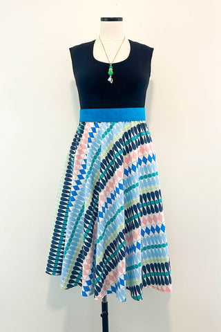 Folk Tale Dress w/ Pockets LARGE