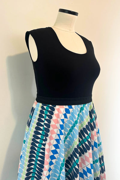 Folk Tale Dress w/ Pockets LARGE