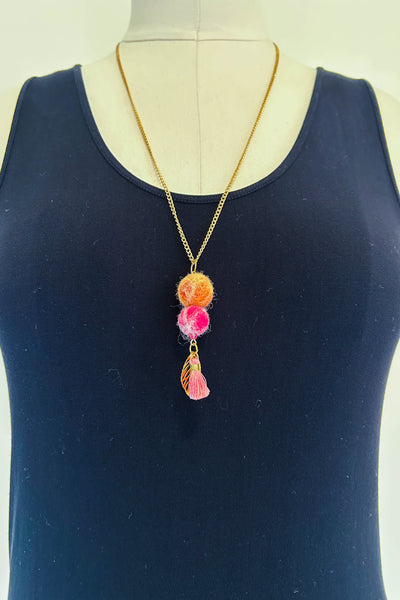 Wool Necklace in Peachy Blossom