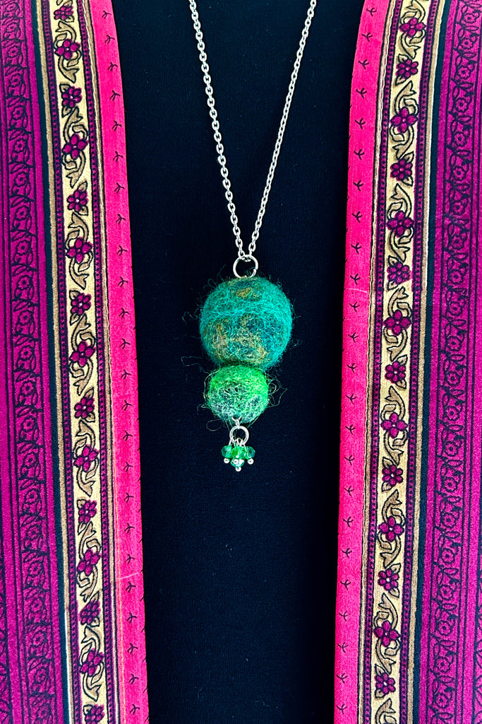 Wool Necklace in Mossy