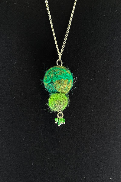 Wool Necklace in Mossy