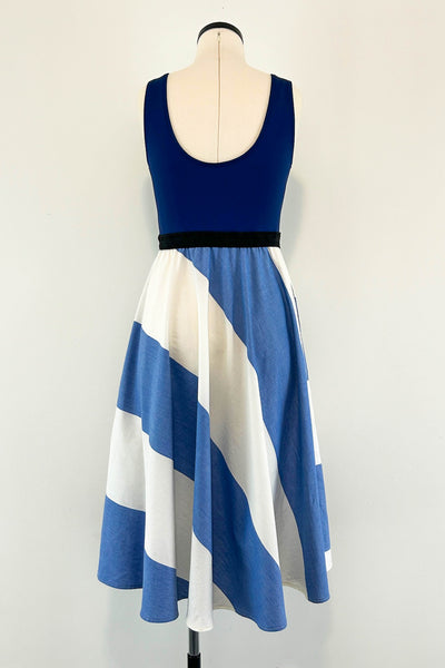 Best Coast Dress w/ Pockets SMALL