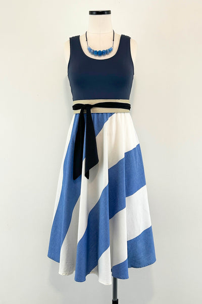 Best Coast Dress w/ Pockets MEDIUM