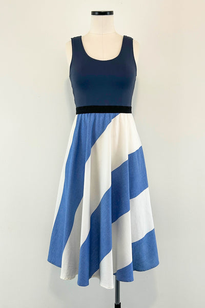Best Coast Dress w/ Pockets MEDIUM