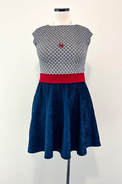 Glisten Up Dress w/ Pockets LARGE