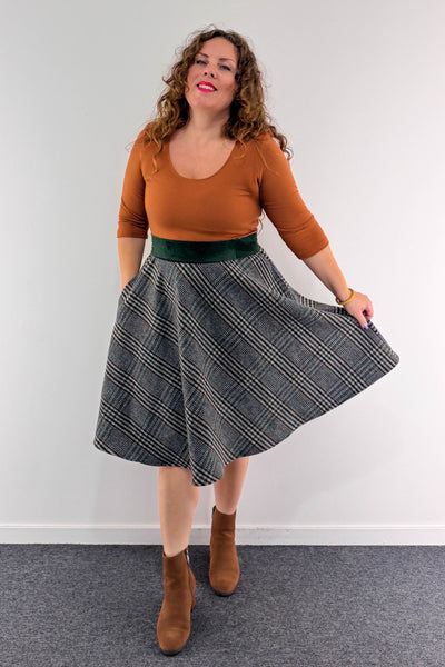 Highland Hearth Dress w/ Pockets MEDIUM