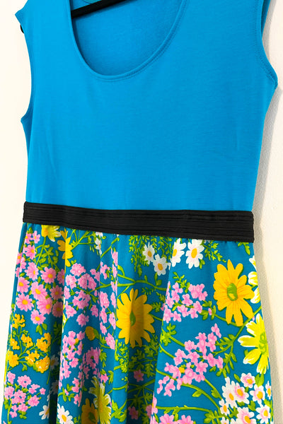 Bluebird Dress w/ Pockets MEDIUM