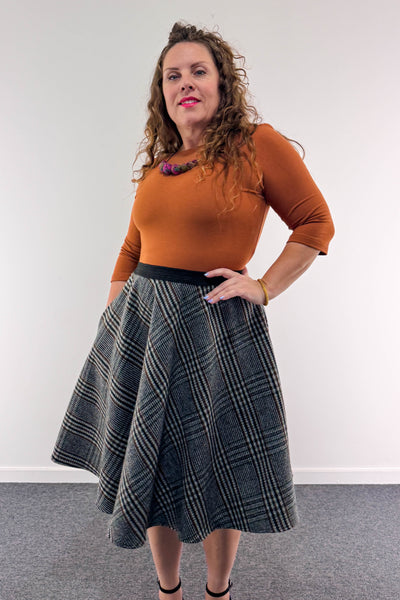 Highland Hearth Dress w/ Pockets MEDIUM